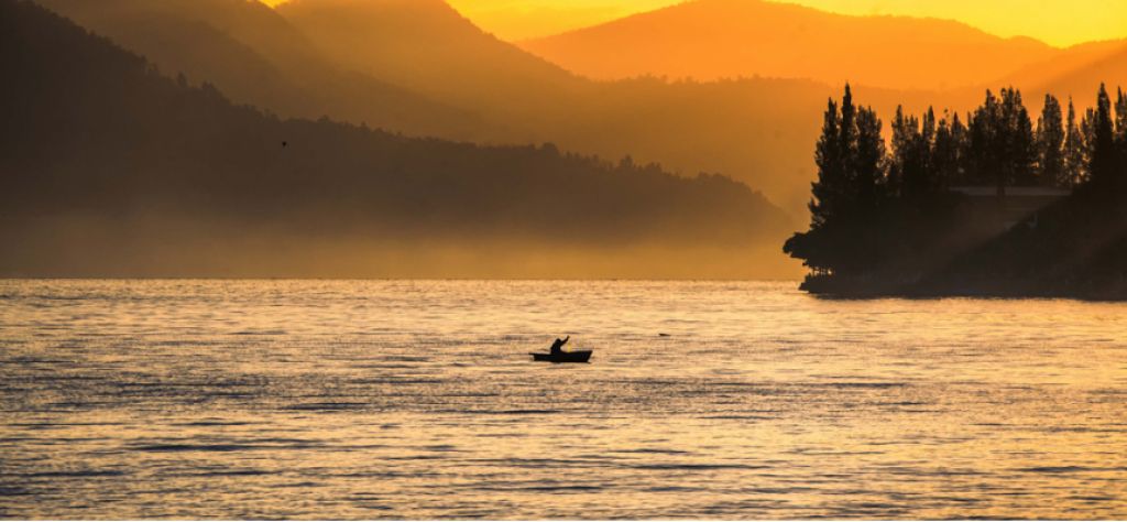 Danau Toba (Source : shutterstock/brontoID)